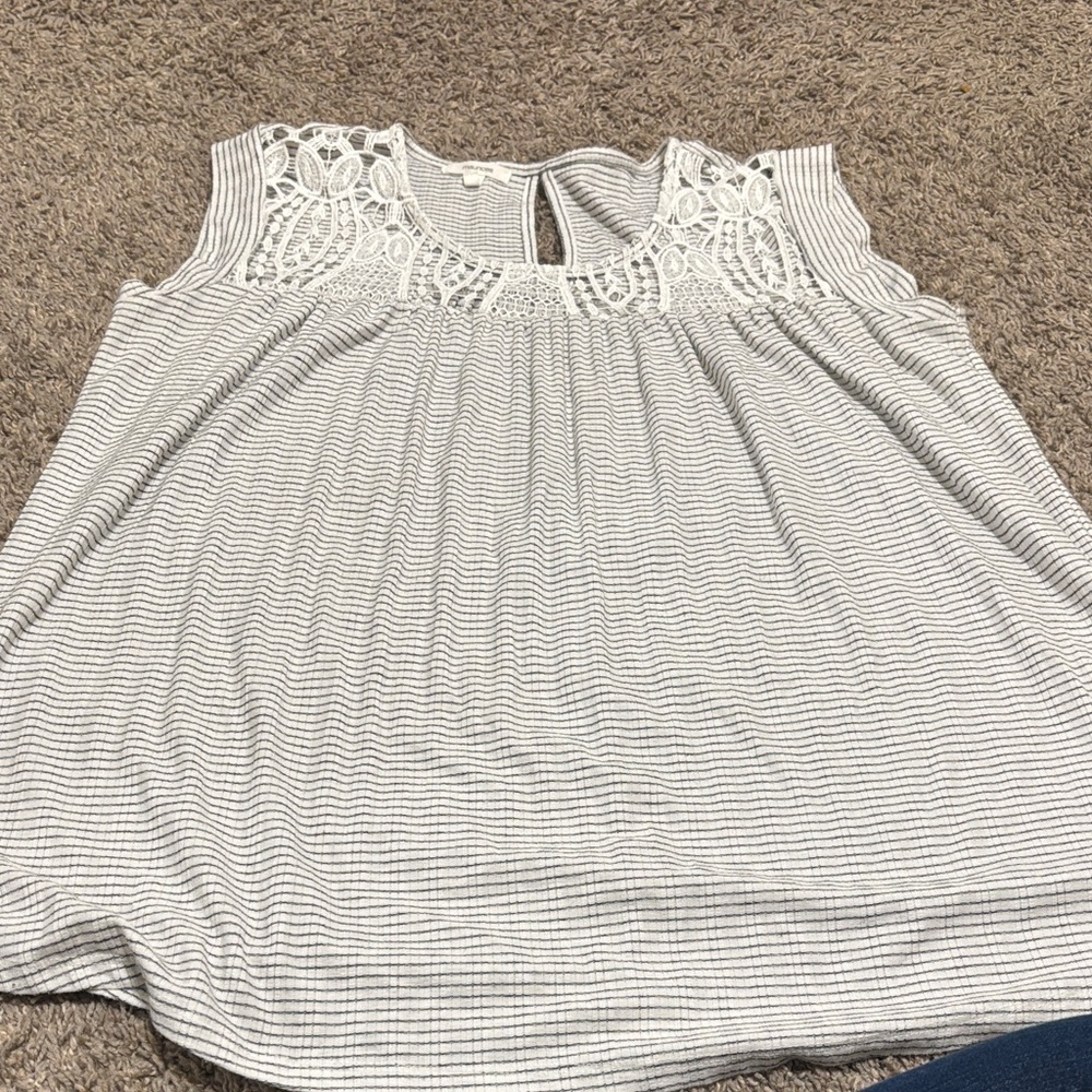 Elegant Women's Lace Yoke Striped Tank Top - White and Gray